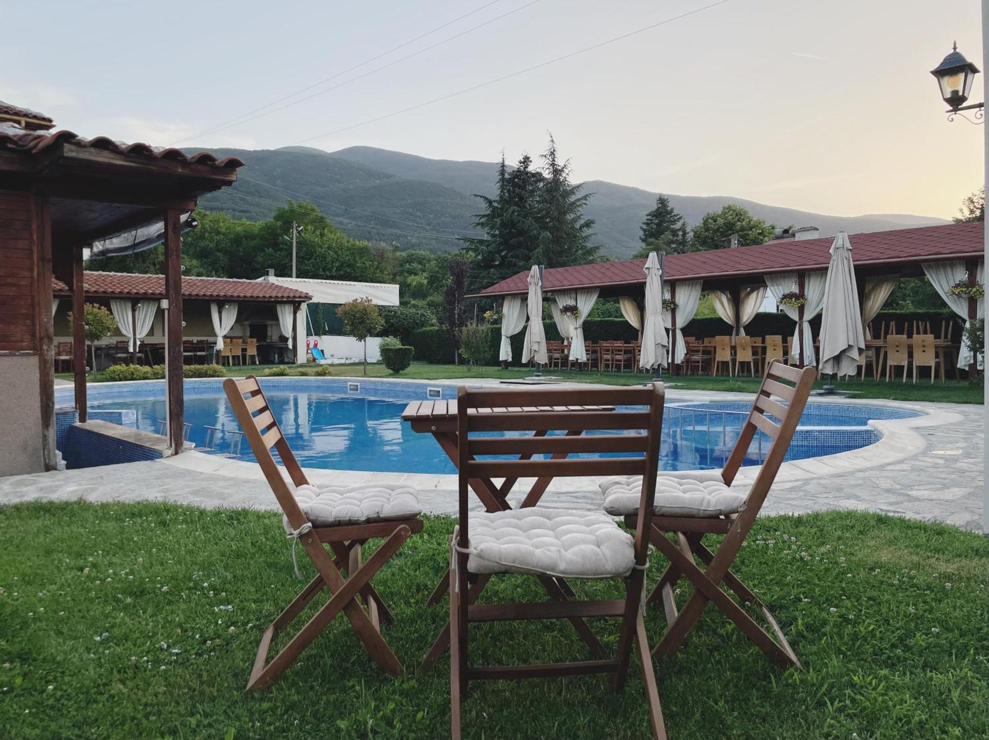 Вила Флора Паталеница Bagian luar foto