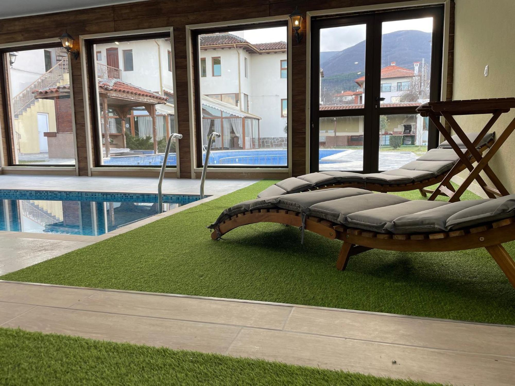 Вила Флора Паталеница Bagian luar foto